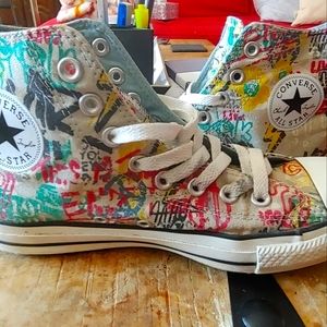 Converse womens size 8.5 graffiti print